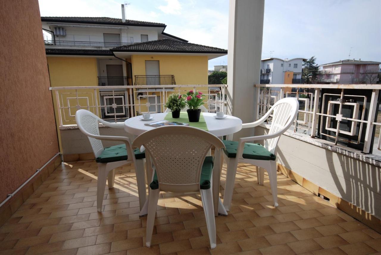 Residenza Gardenia Apartamento Lignano Sabbiadoro Exterior foto